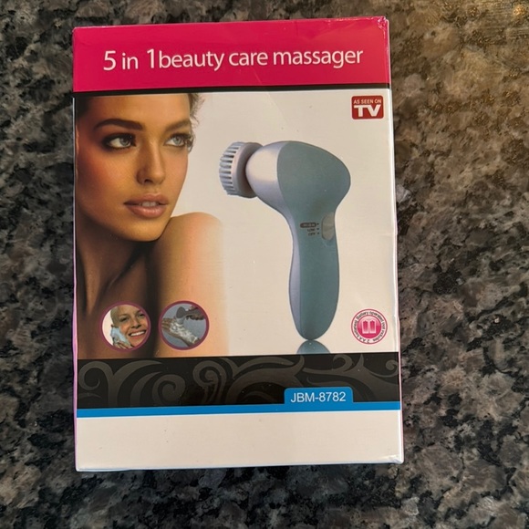 5 in 1 Beauty Care Massager NIB